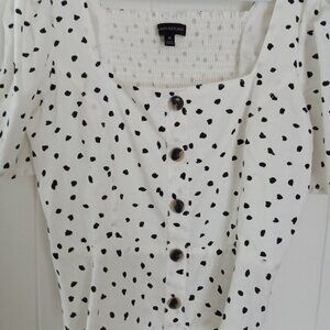 Banana Republic dotted peplum top with puff sleeves - New without tags